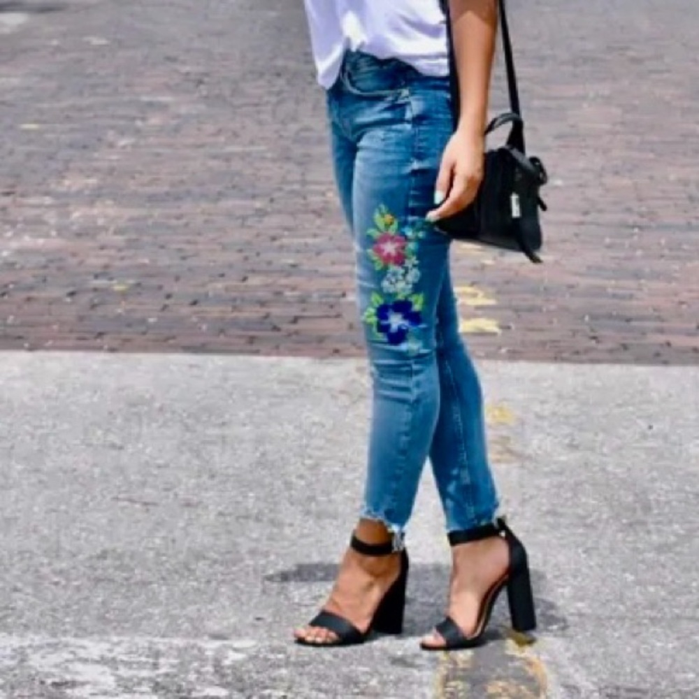ZARA Jeans TRAFALUC DENIMWEAR Boho Floral Embroidered Blue Green Red Pink Size 4